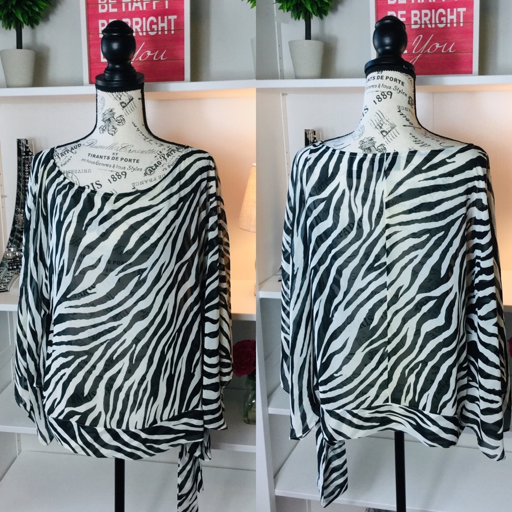 New York & Company Black/White Polyester Blouse
